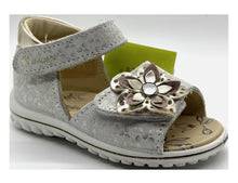 Load image into Gallery viewer, Primigi Gold Metallic Sandal with flower 5861711