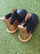 Load image into Gallery viewer, Petasil Kloud Chelsea Boot in Navy & Rose Gold