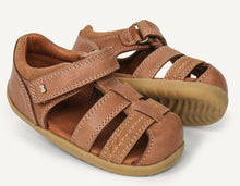 Load image into Gallery viewer, Bobux Roam SU Sandal in Caramel