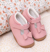 Load image into Gallery viewer, Start-rite Wiggle Dusky Pink Leather Pre-Walker