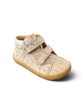Load image into Gallery viewer, Froddo First Steps Barefoot Flowers | G2130369-30
