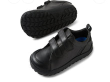 Load image into Gallery viewer, BOBUX TREK KID SCHOOL SHOE BLACK LEATHER