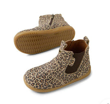 Load image into Gallery viewer, Bobux Jodhpur Leopard Shimmer - I-Walk