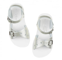 Load image into Gallery viewer, Salt-Water Sweetheart Sandal Silver