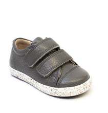 Load image into Gallery viewer, Petasil Pose in Grey Leather Shoe